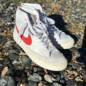 Gently used - Nike Blazer ‘77 Mid White Orange size 10